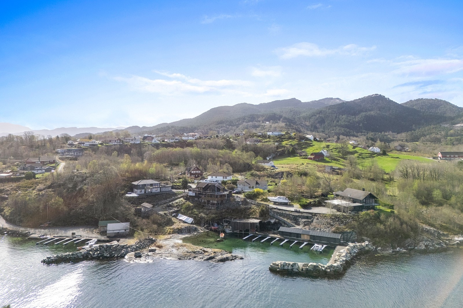 Området er kjent for sin naturskjønnhet og rolige atmosfære. Galleribilde