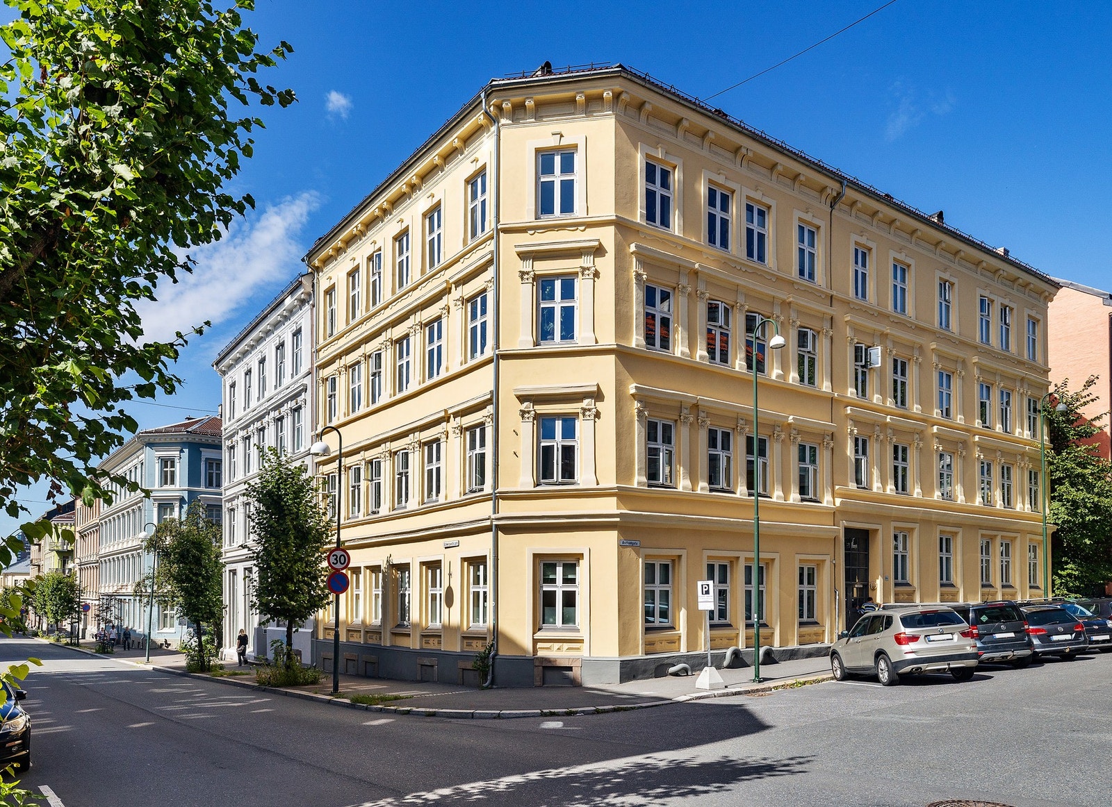 Fasade ved hovedinngang. Galleribilde