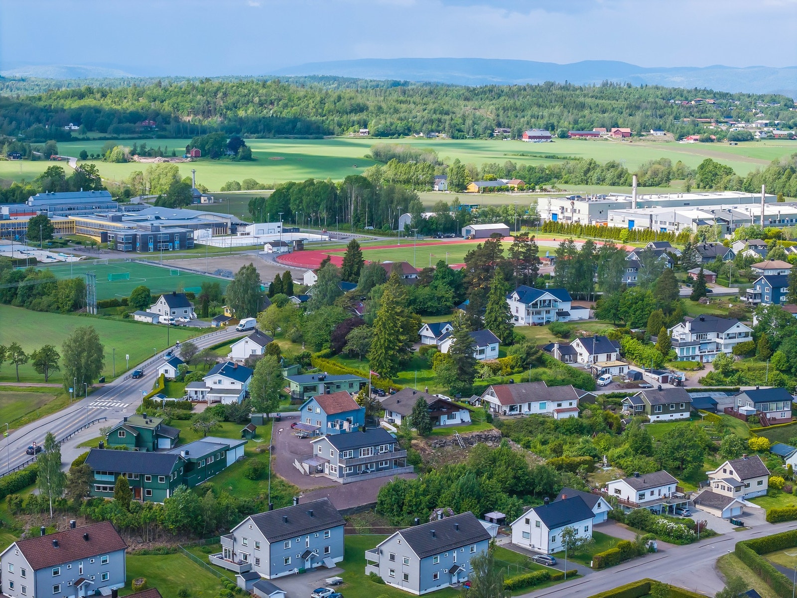 Dette er et populært område, nettopp på grunn av sin sentrale beliggenhet og nærhet til skole/bhg, dagligvareforretninger, fjellheisen på Rove mm. Galleribilde