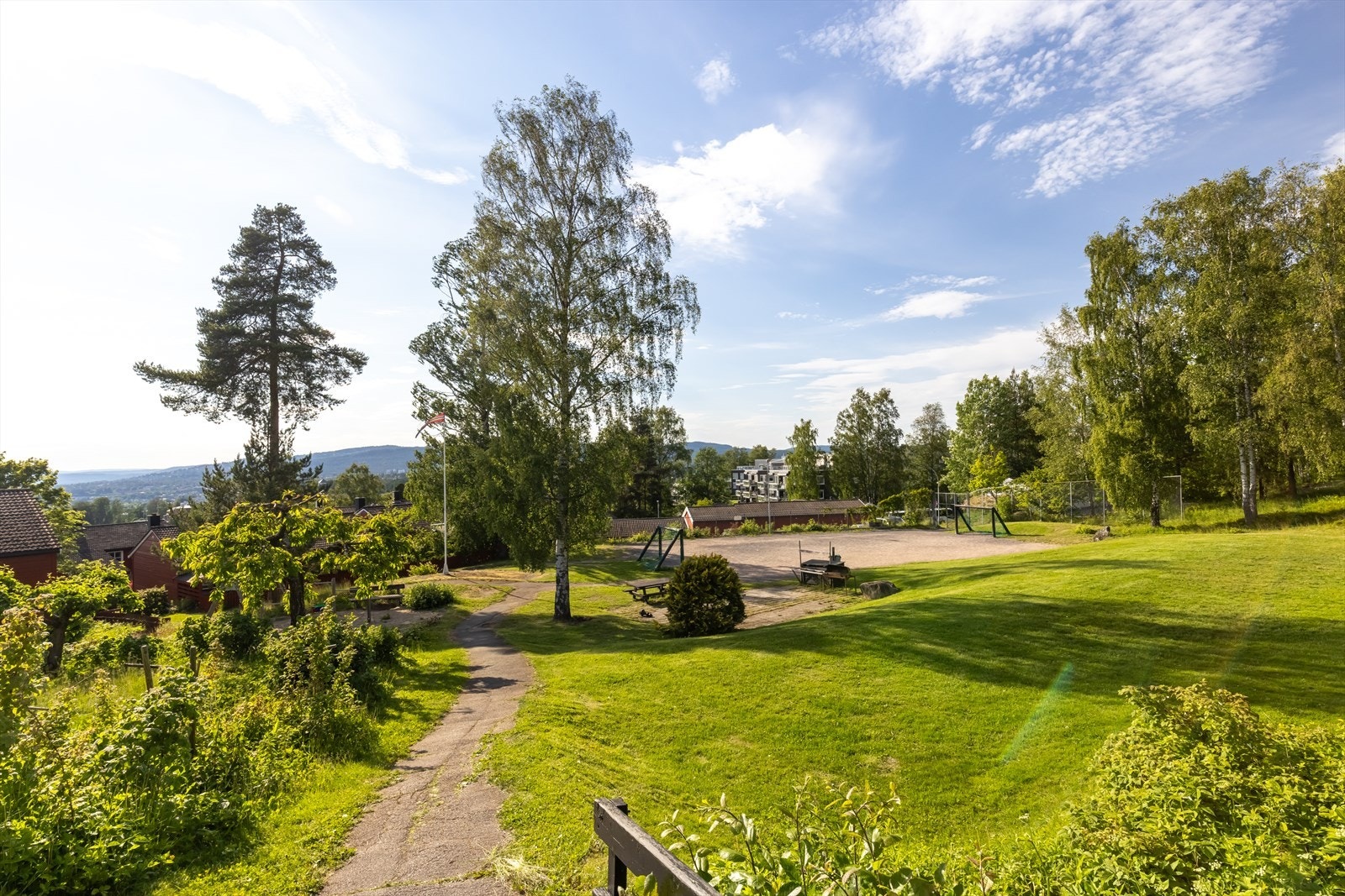 Nærområdet - Dette er et særdeles barnevennlig nabolag med kort vei til både byliv og marka Galleribilde