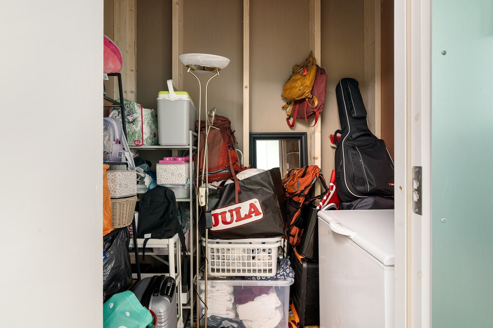 Bod utvendig på 2,7 kvm Galleribilde