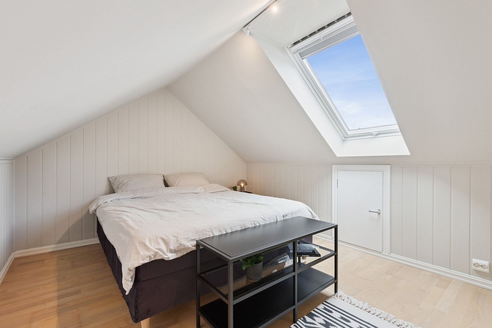 Soverom på loft. Galleribilde