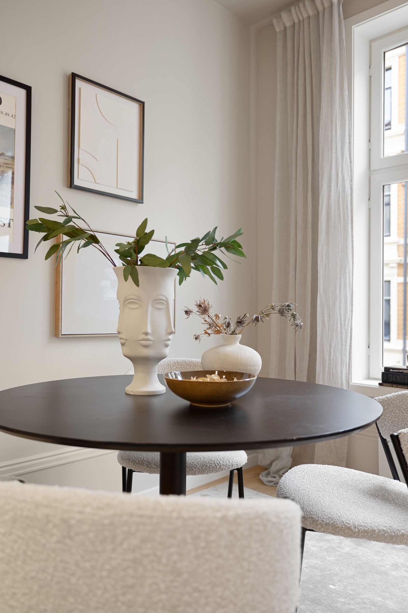 God planløsning med plass til stor spisestue. Galleribilde