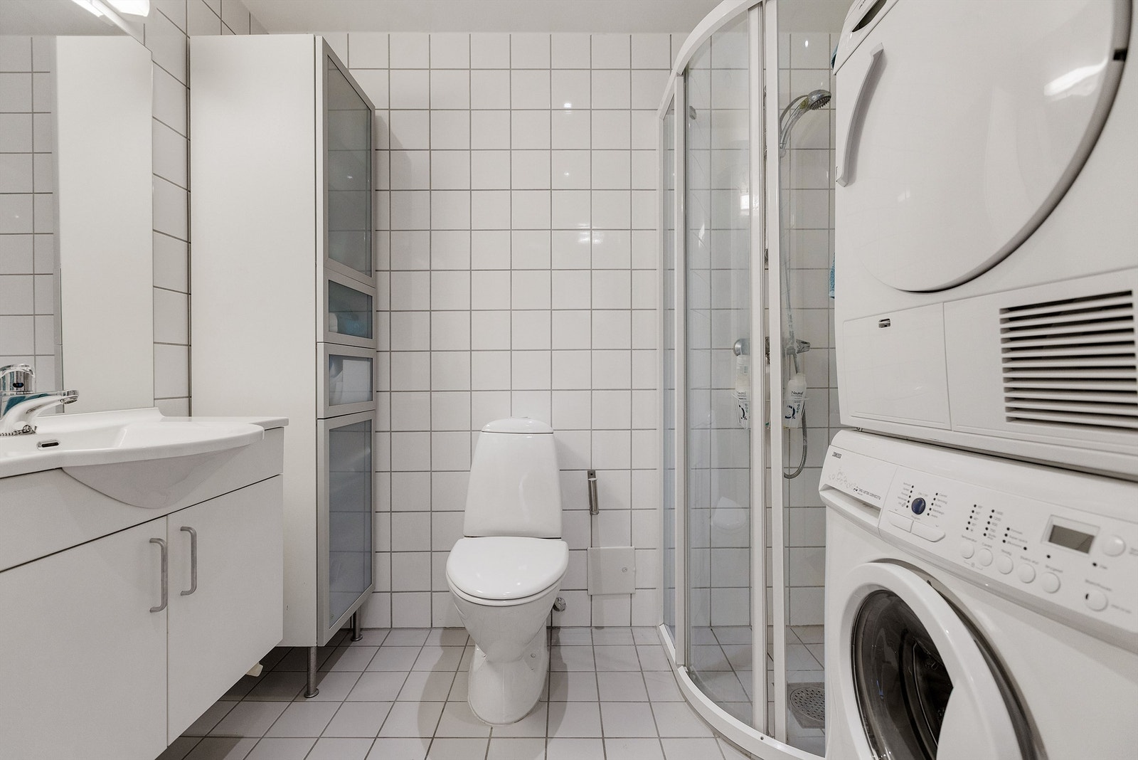 Tilrettelagt opplegg for vaskemaskin og tørketrommel. Galleribilde