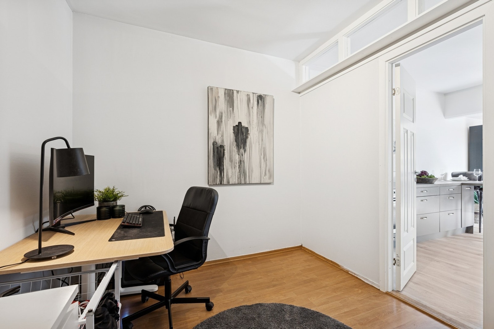 Leiligheten har også et kontor eller sovealkove som det er betegnet som. Galleribilde