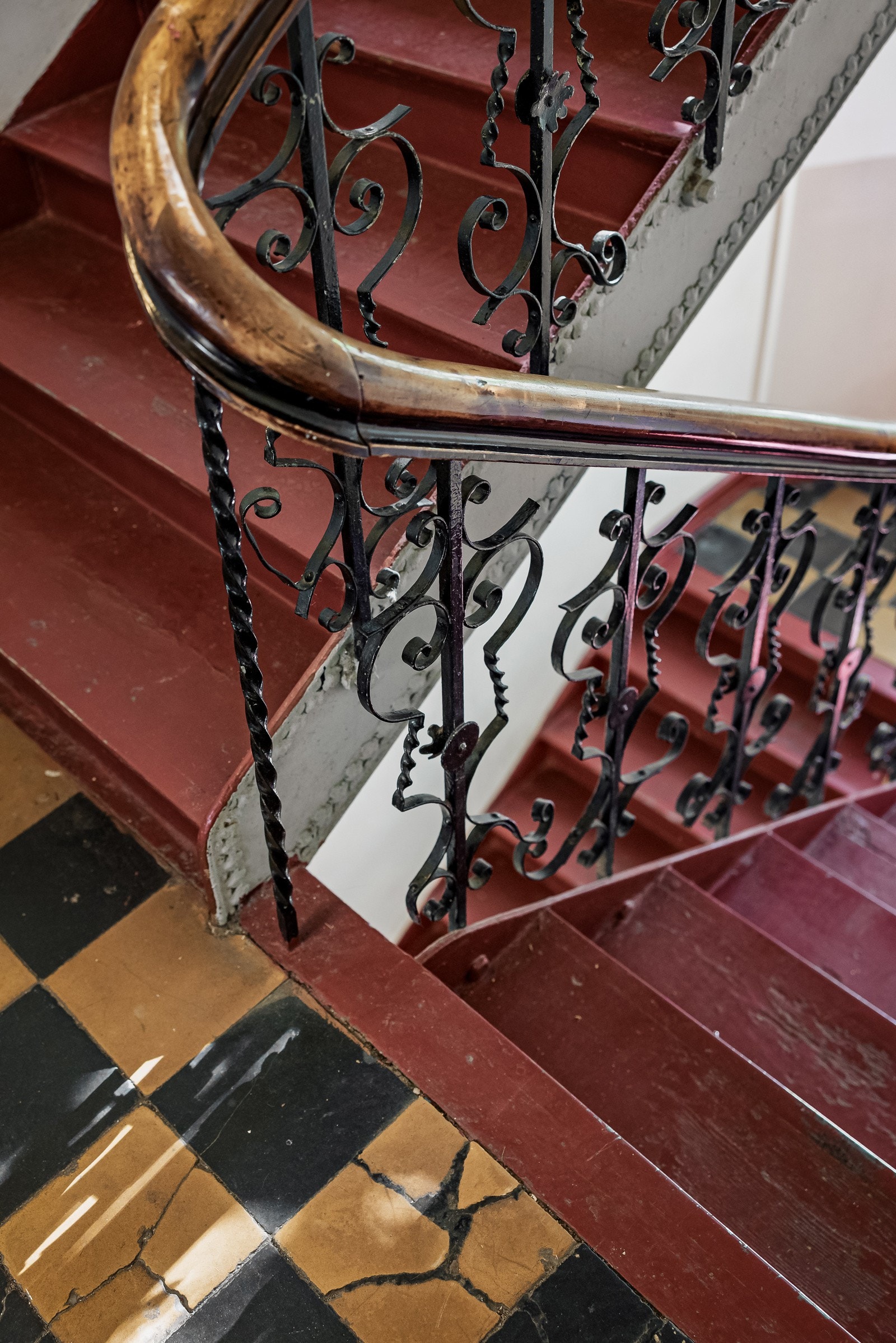 Sjarmerende klassisk trappeoppgang. Galleribilde