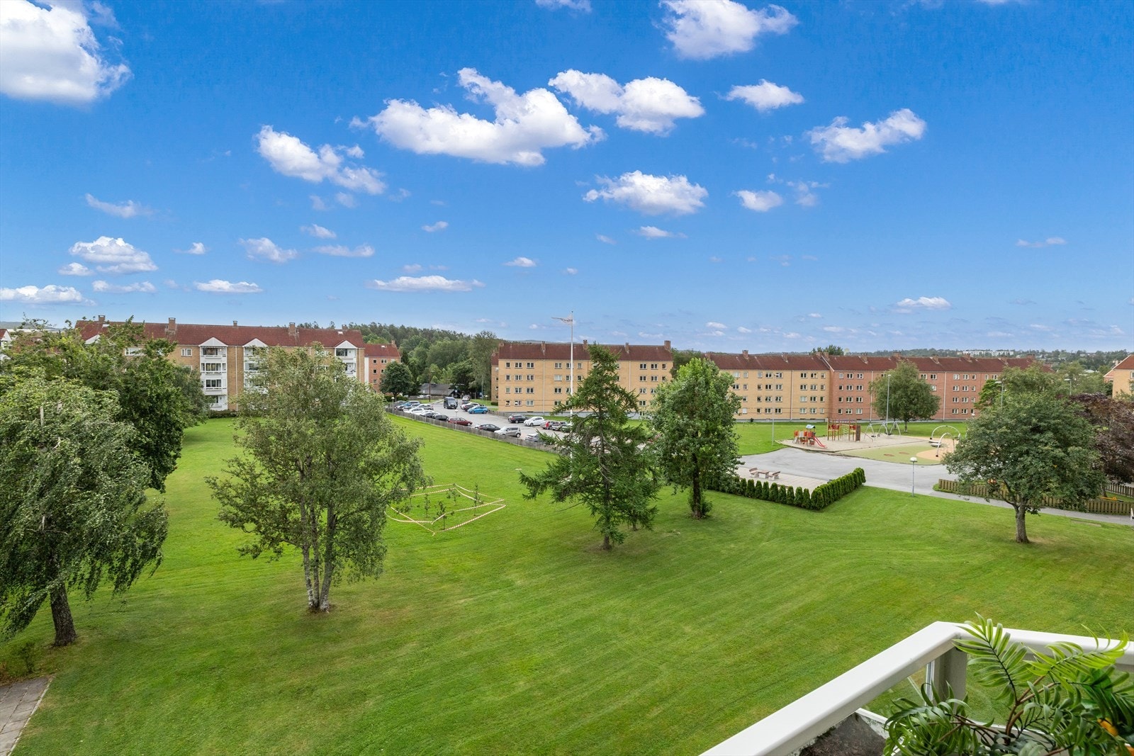 Her kan du nyte sene sommerdagen i hyggelige og rolige omgivelser Galleribilde