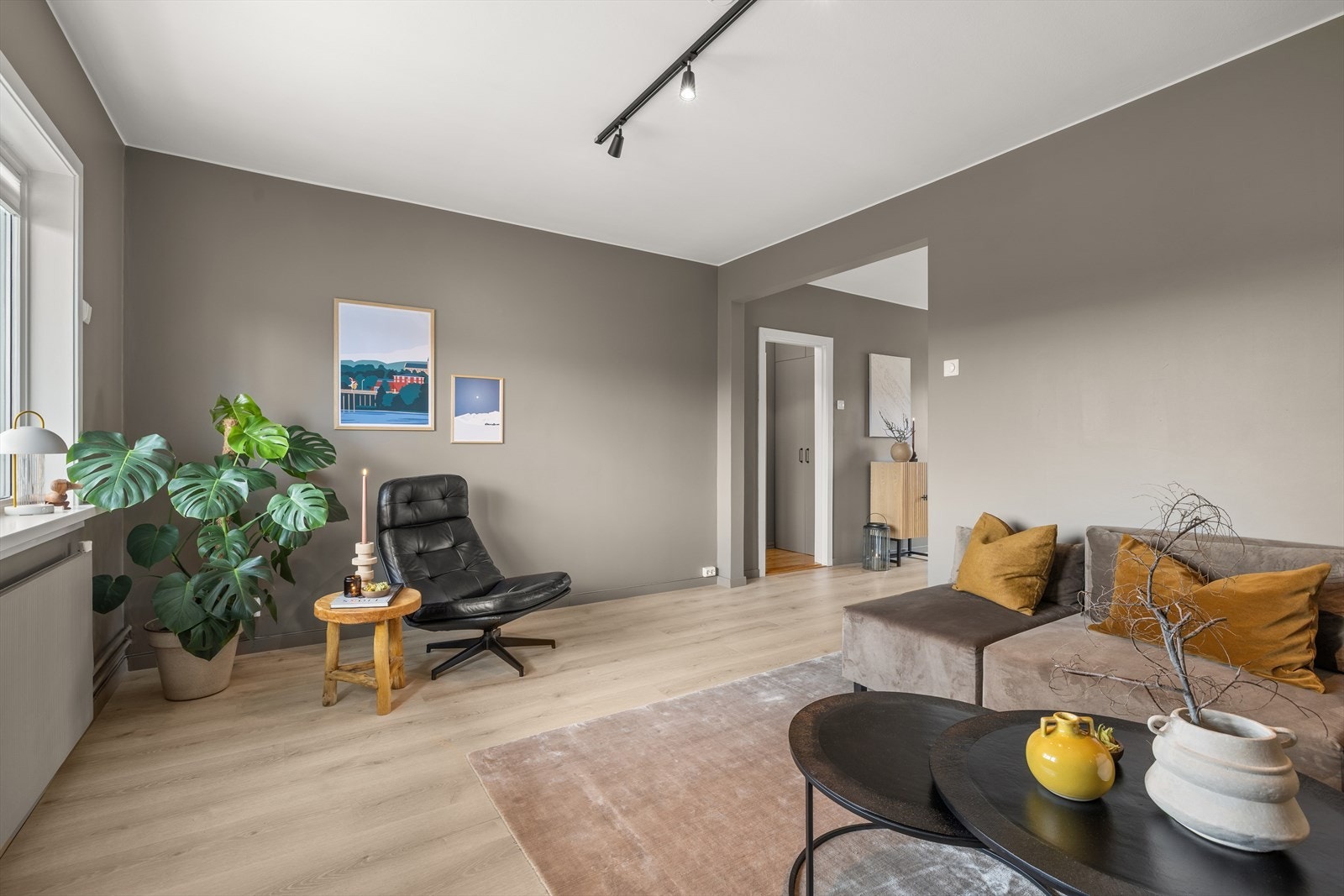 Rommets størrelse gir gode møbleringsmuligheter Galleribilde