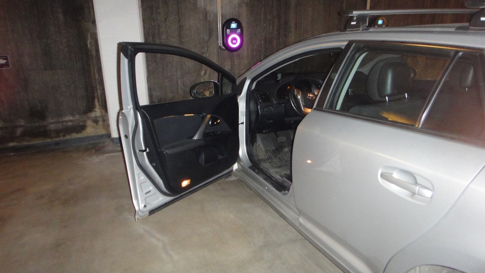 Søylerekken gir ekstra rom, slik at bildøren kan åpnes komfortabelt og uten anstrengelse. Galleribilde