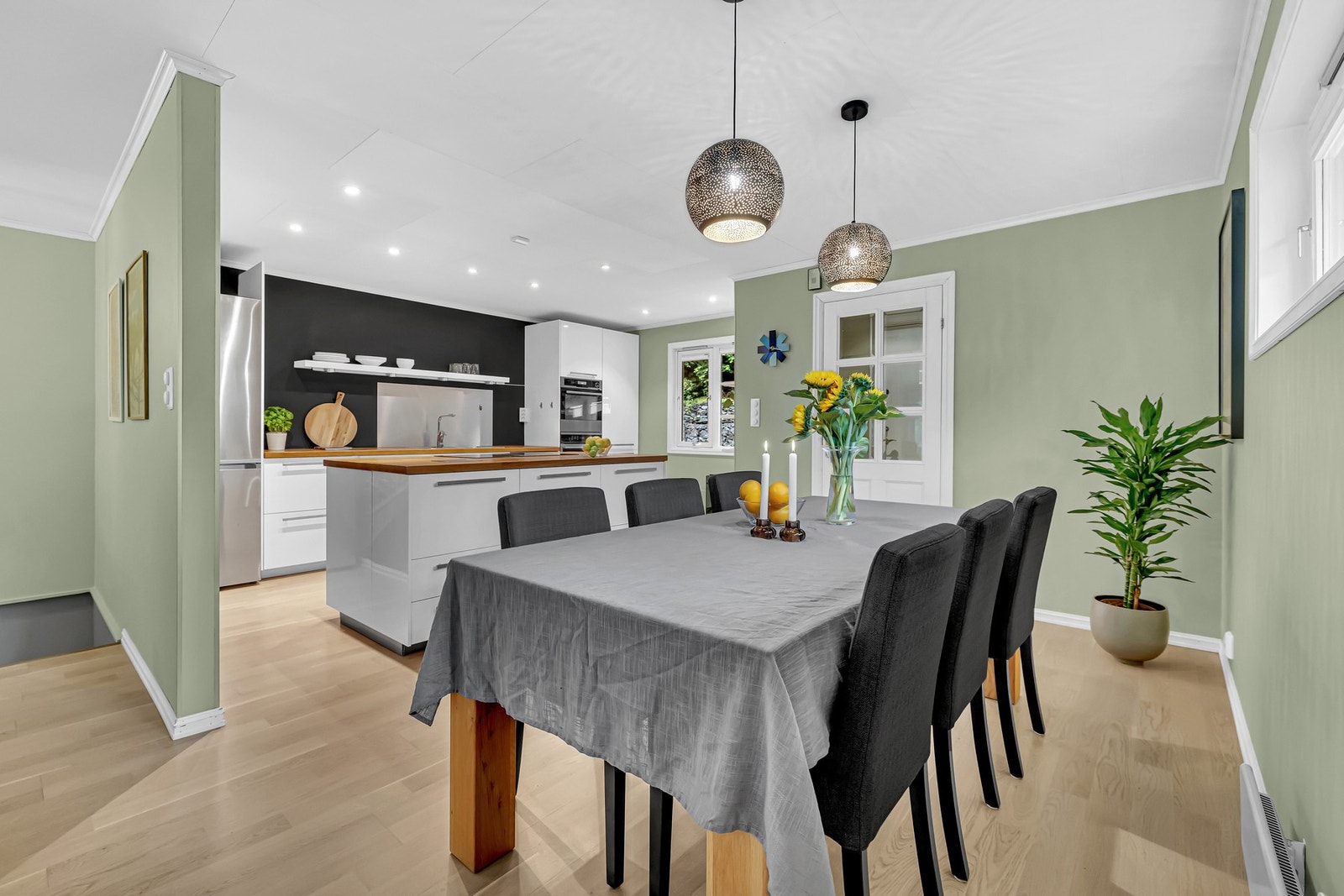 Her kan familien samles til både hverdagsmiddager og festlige anledninger. Galleribilde