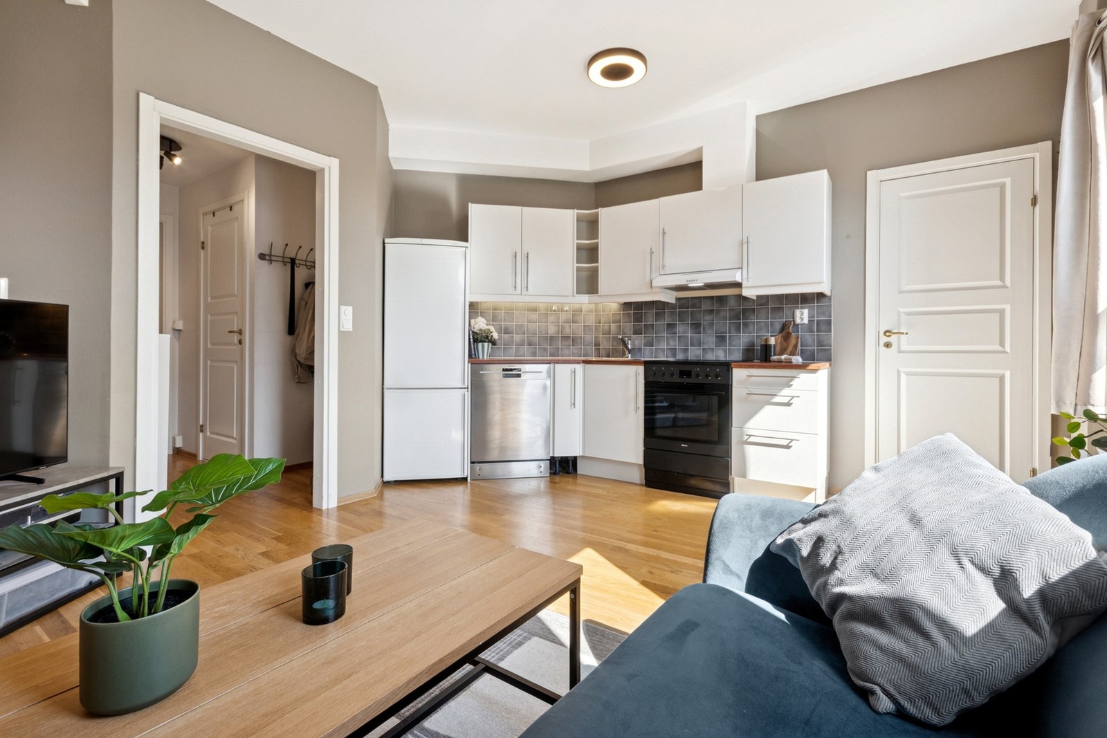 Mekanisk avtrekk fra kjøkkenventilator, der ventilatoren ble skiftet i 2025. Galleribilde