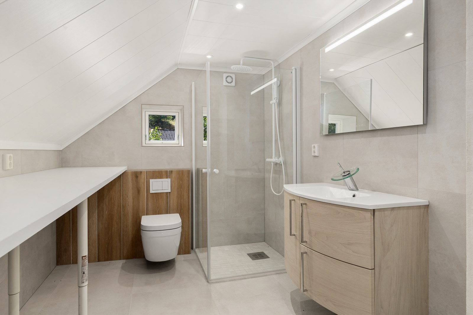 Flislagt bad i 2.etasje med varmekabler Galleribilde