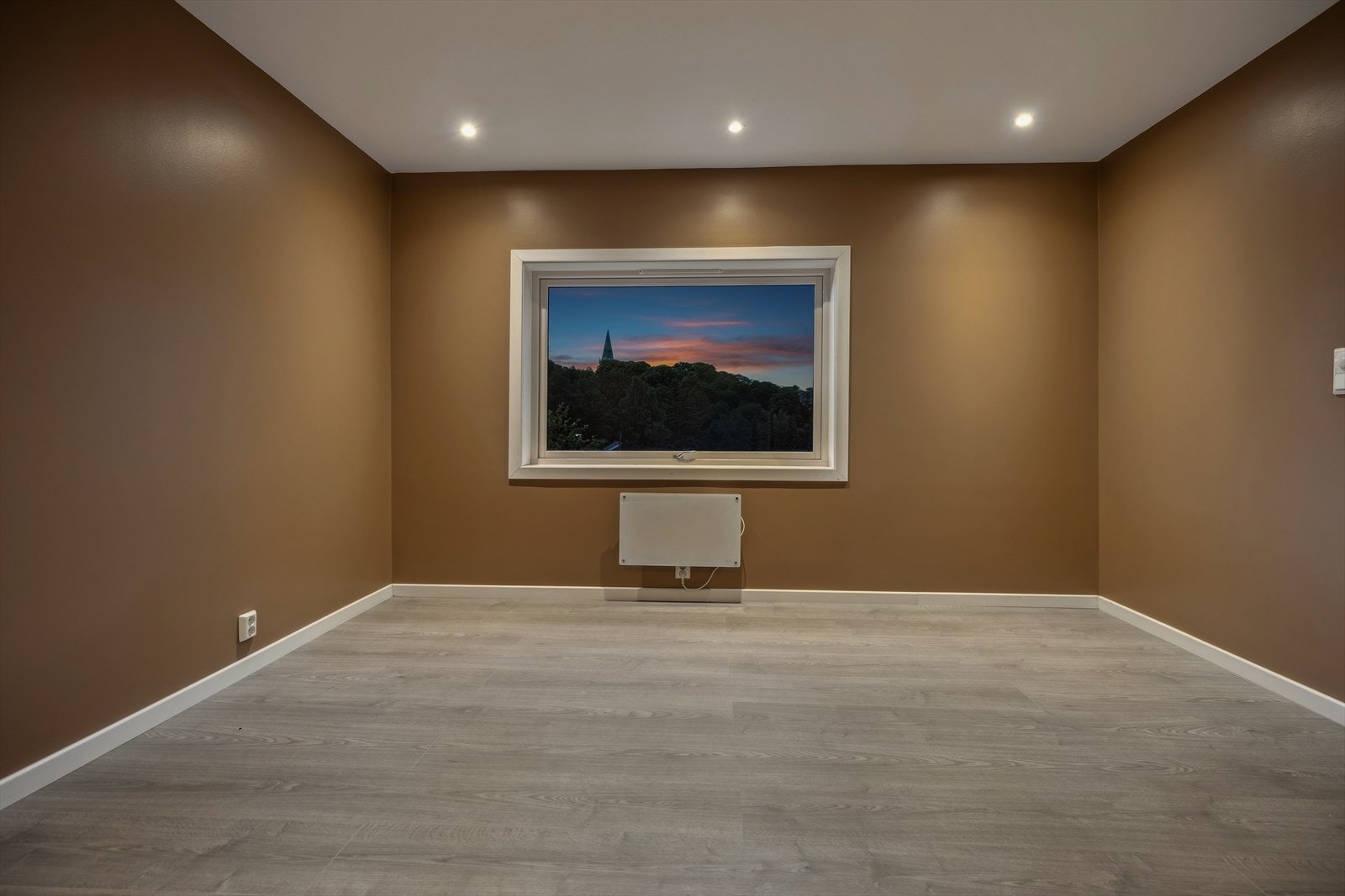 Kveldsstemning fra soverommet. Galleribilde