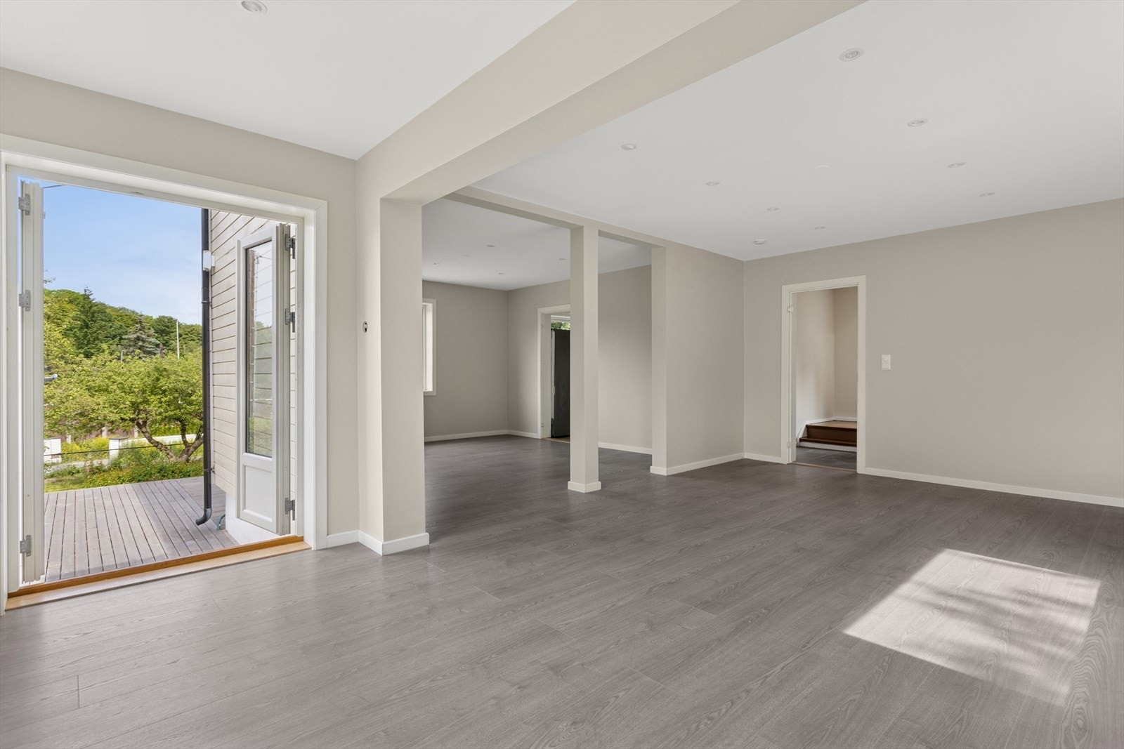 Boligen er betydelig pusset opp i 2021 og 2025 og holder en god standard. Galleribilde