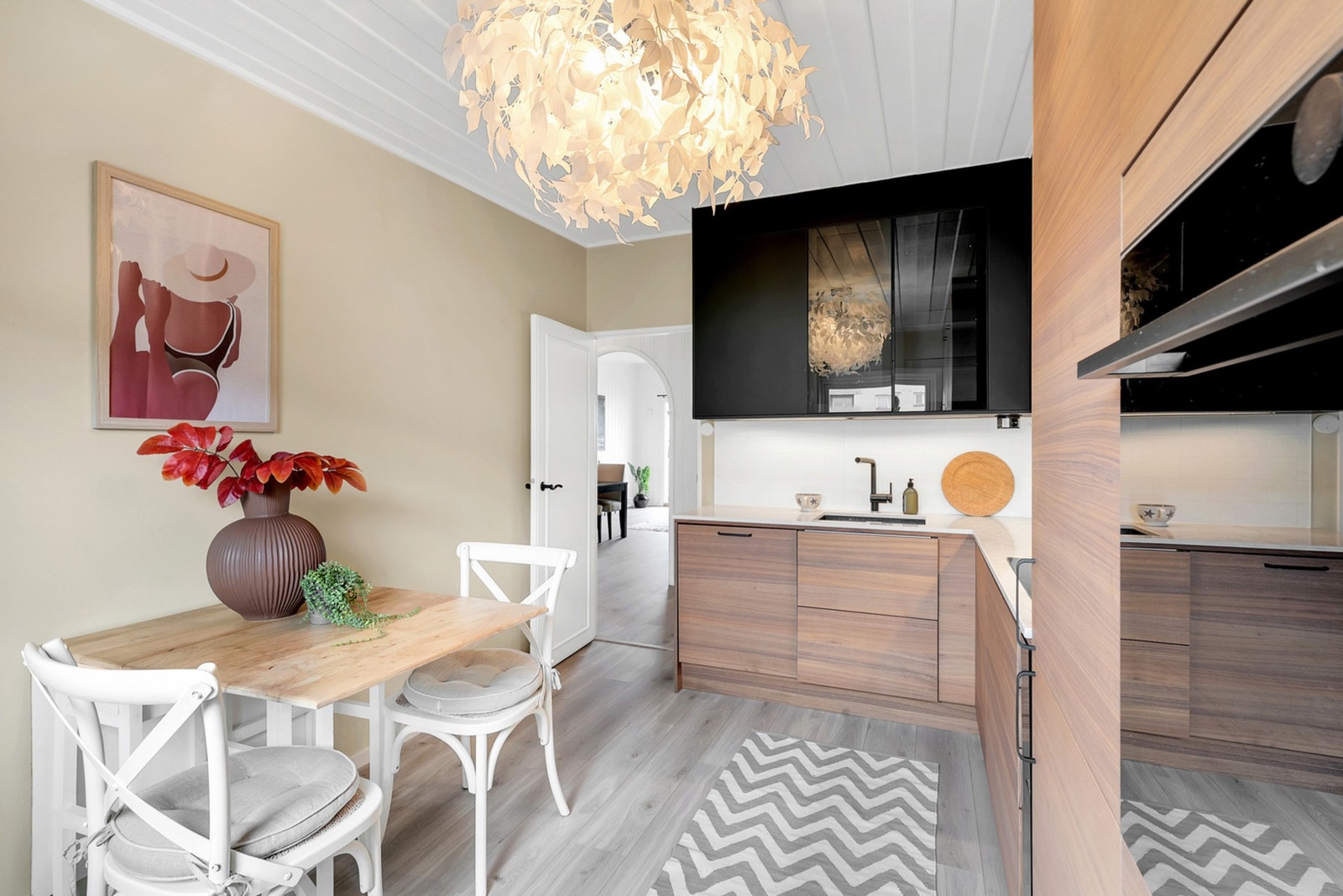 For ekstra trygghet er det installert automatisk vannstopp og komfyrvakt. Galleribilde