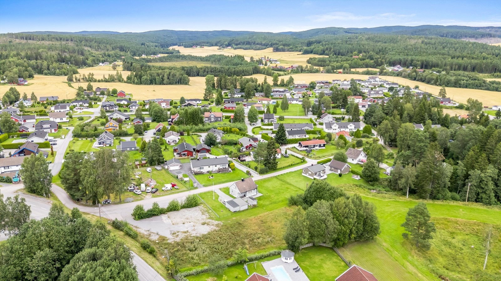 Det gjøres oppmerksom på at nabotomten er registrert som tidligere kommunal fylling Galleribilde