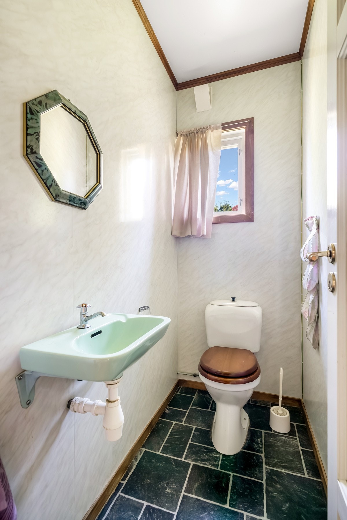 Toalettrom Galleribilde