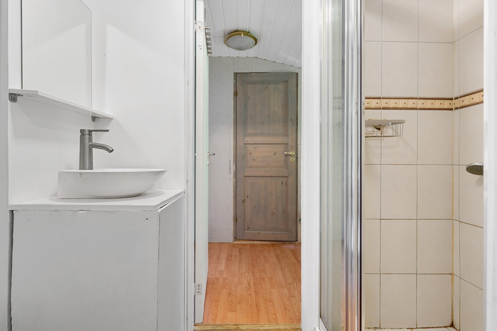 - Badet måler 2,4 m² - Galleribilde