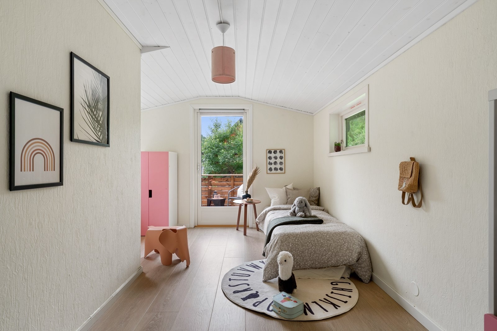 - Soverom 2 måler 12,7 m² - Galleribilde