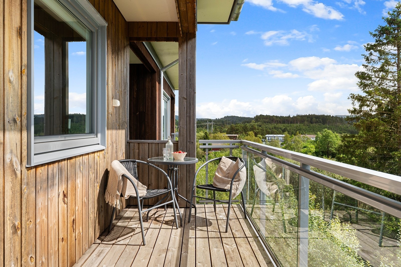 Velkommen til Skagetjernvegen 15 - Presentert av Caroline Norheim Johansen v/Eiendomsmegler Norge! Galleribilde