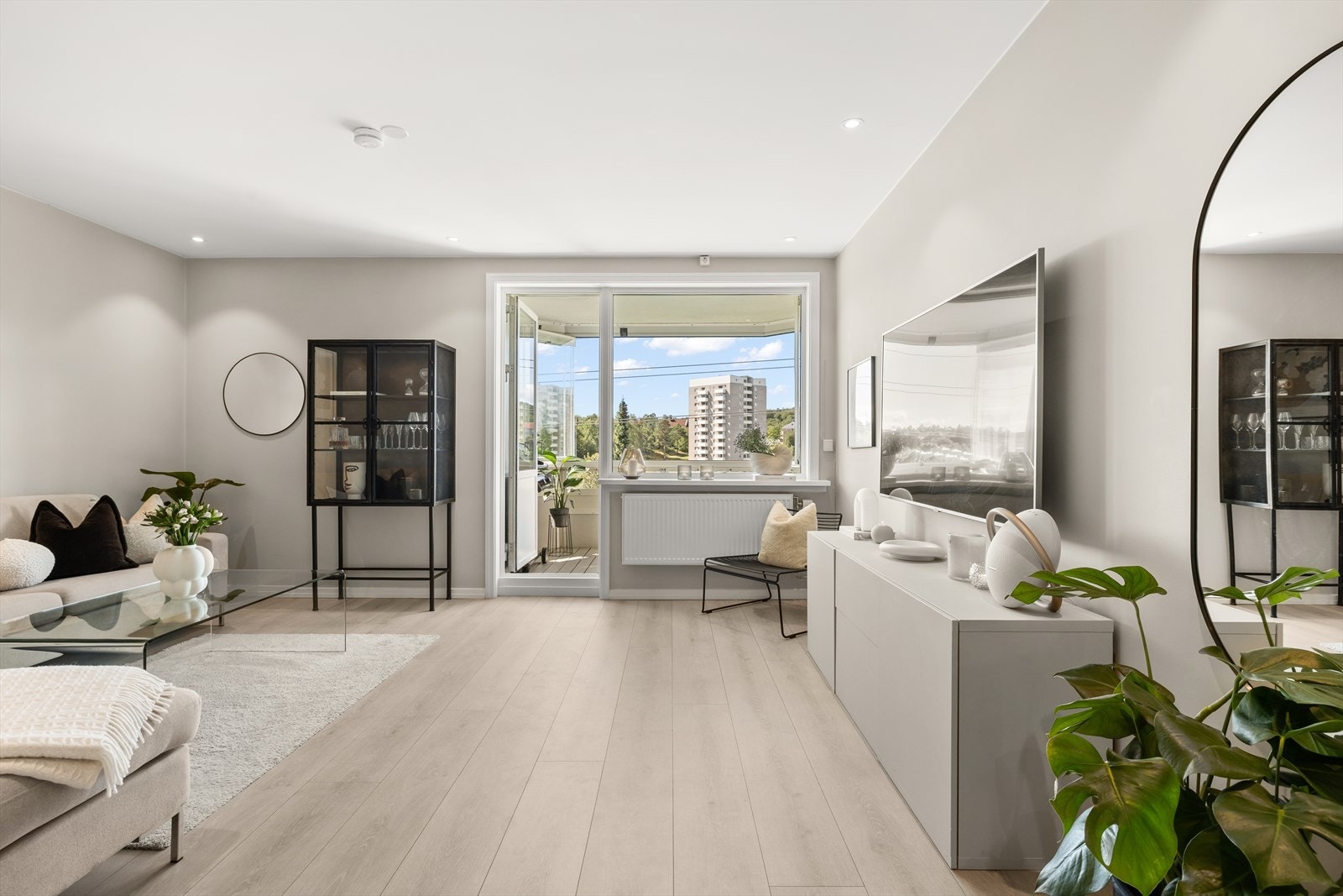 Her får kjøper gleden av en innbydende og strøken leilighet med gjennomgående god standard Galleribilde