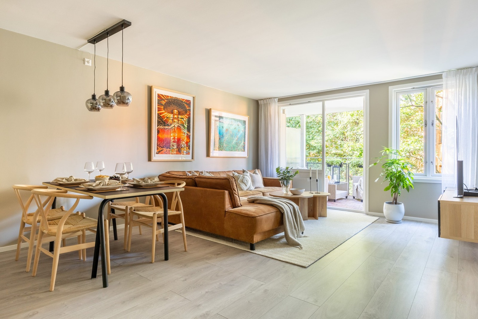 Borggata 4 presenteres av EIE Eiendomsmegling ved Charlotte Marie Bårdsen. Galleribilde