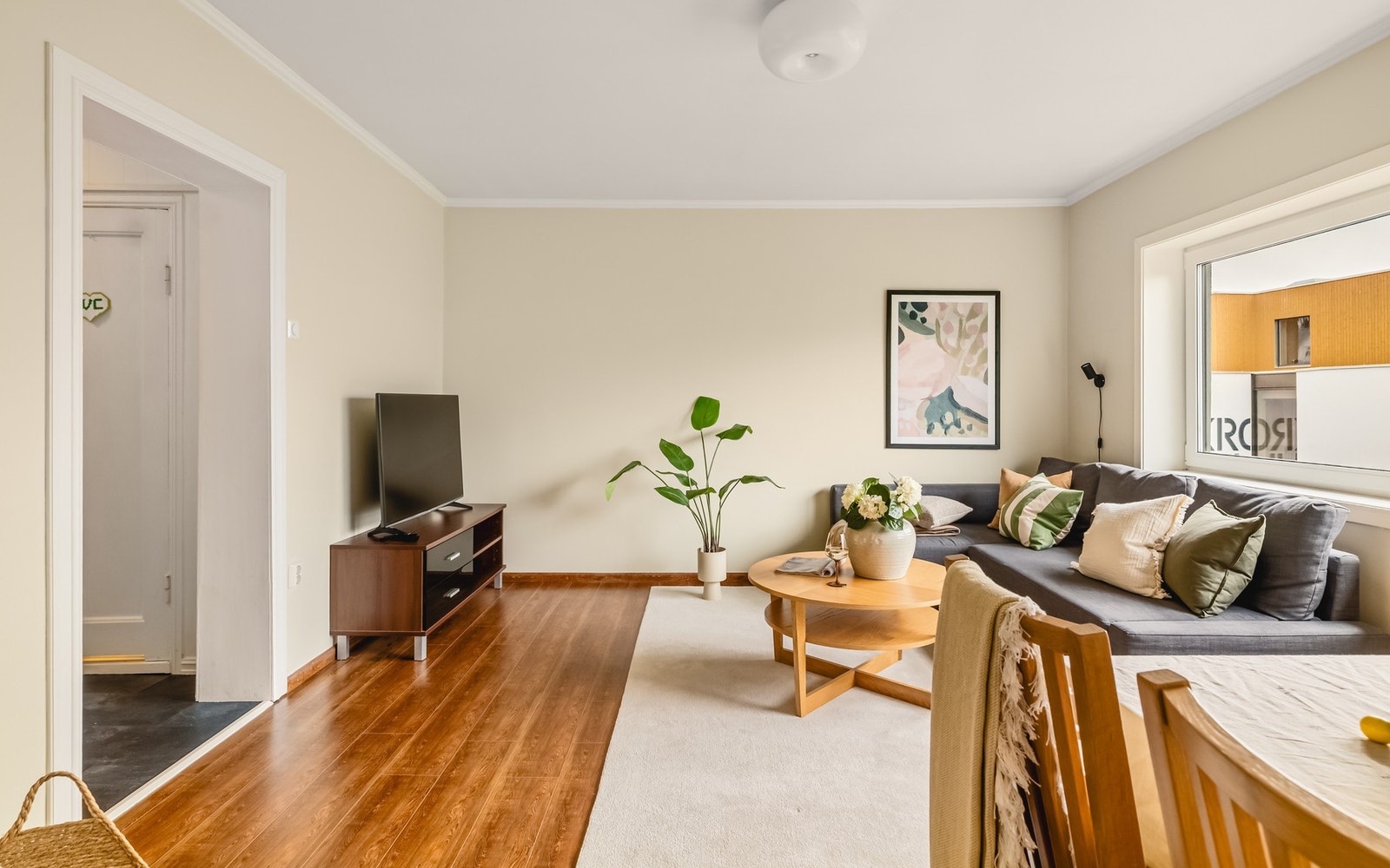 Planløsningen er god og gjør det enkelt å innrede etter eget ønske og behov Galleribilde