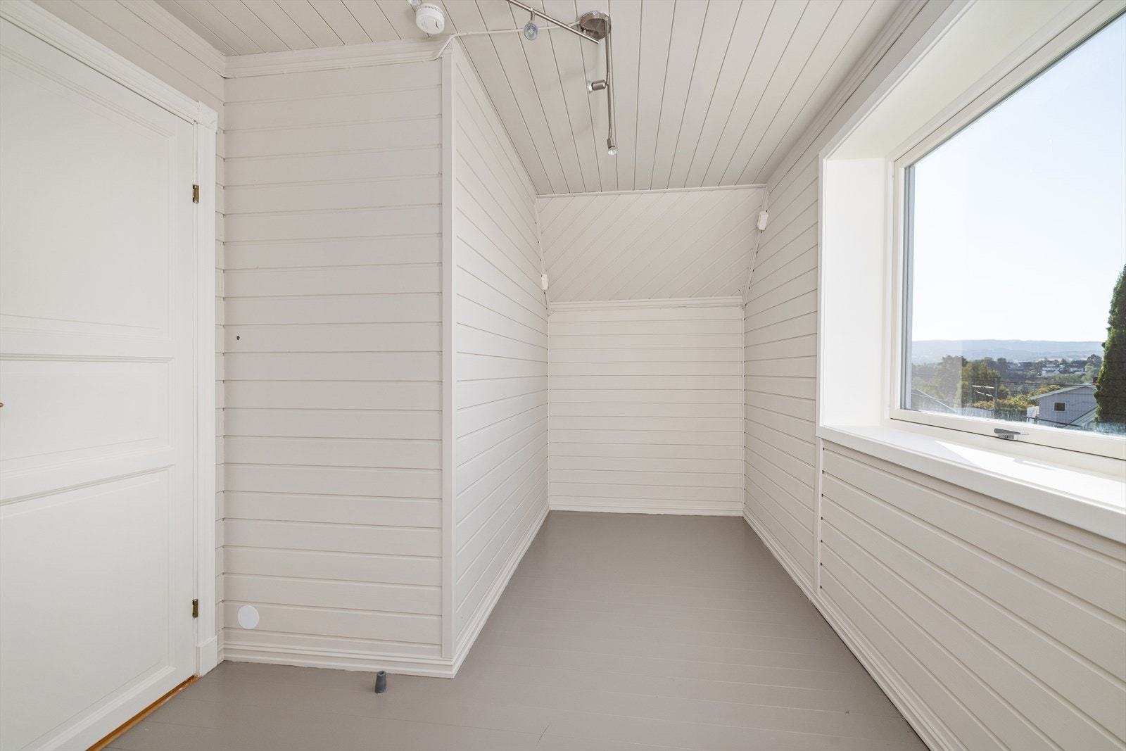 Soverom nr. 2 i 2. etasje, eventuelt kan det fint egne seg til bruk som hjemmekontor. Galleribilde