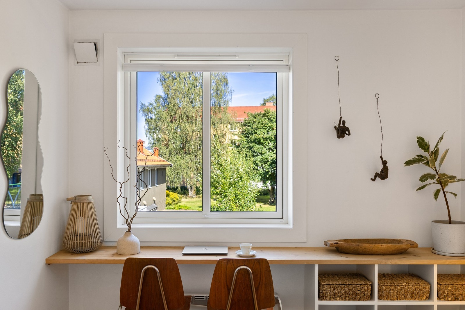 På hovedsoverommet er det også plass til en smart kontorløsning. Galleribilde
