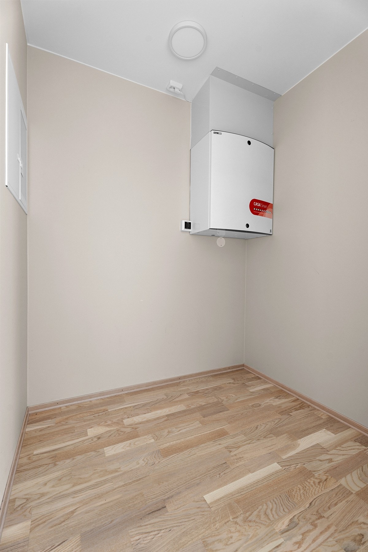 I tilknytting til inngangspartiet har man en bod for oppbevaring, samt balansert ventilasjonsanlegg. Galleribilde