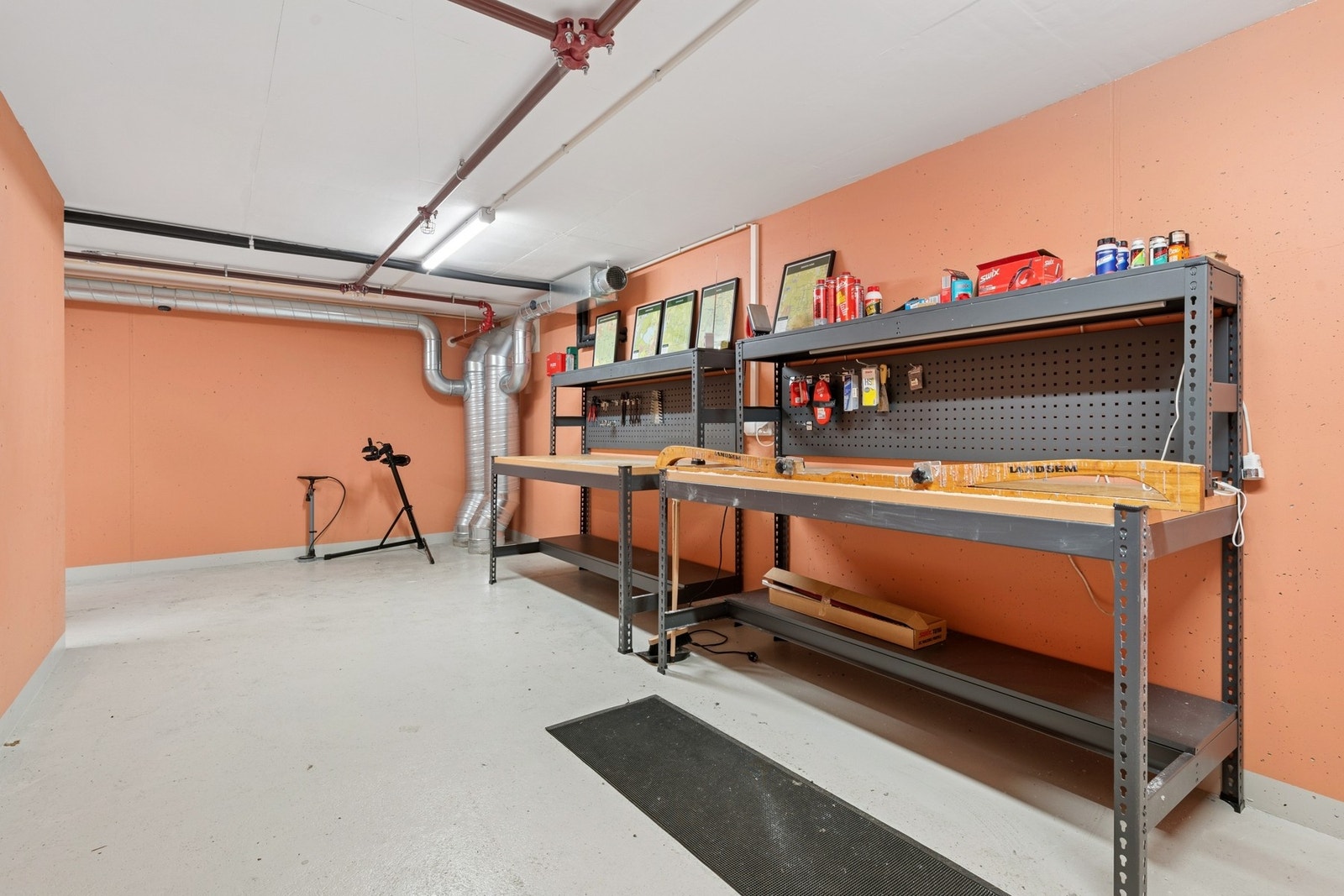 Felles smørebod til ski. Galleribilde