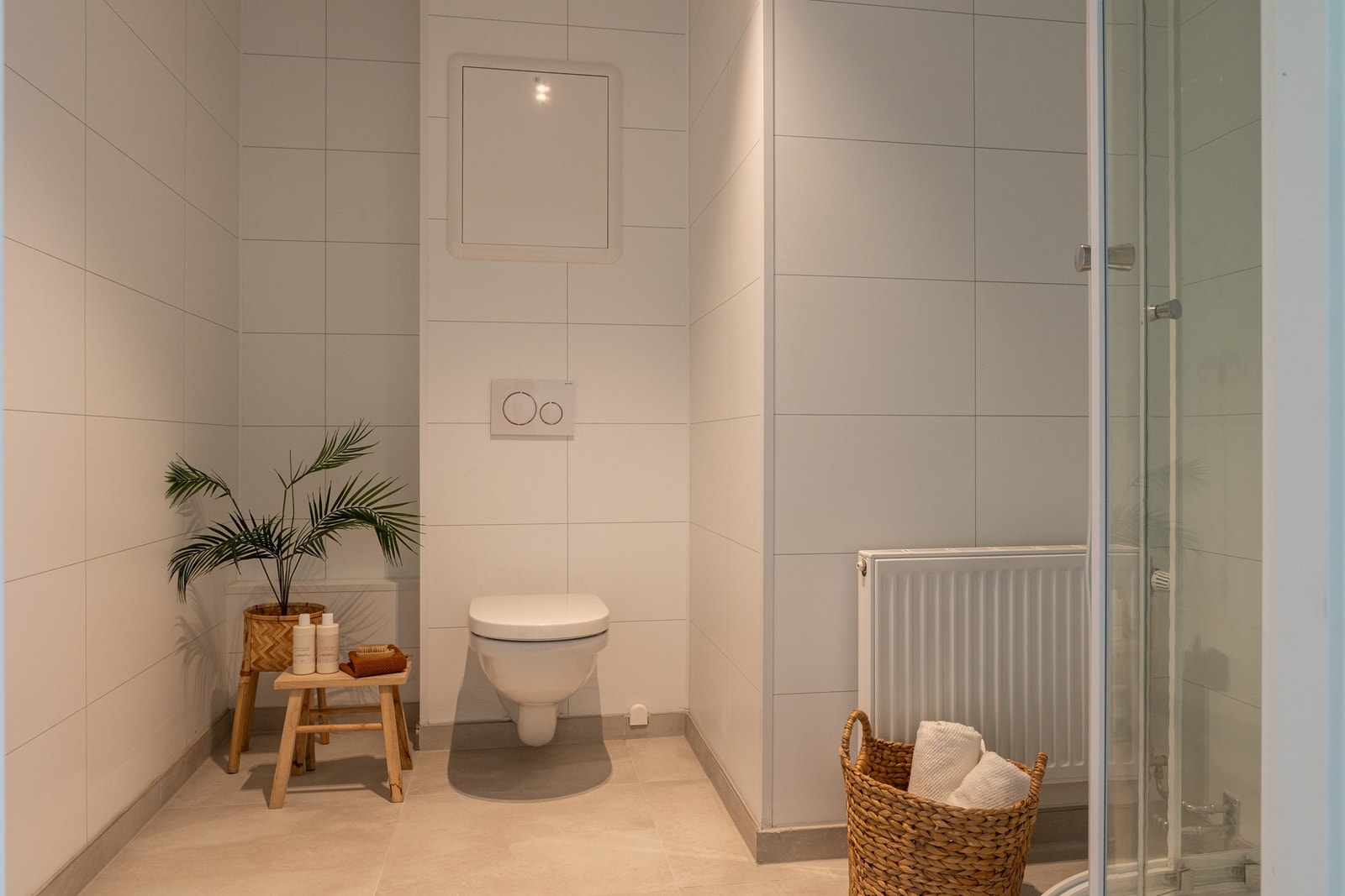 Det er opplegg for vaskemaskin på badet. Galleribilde