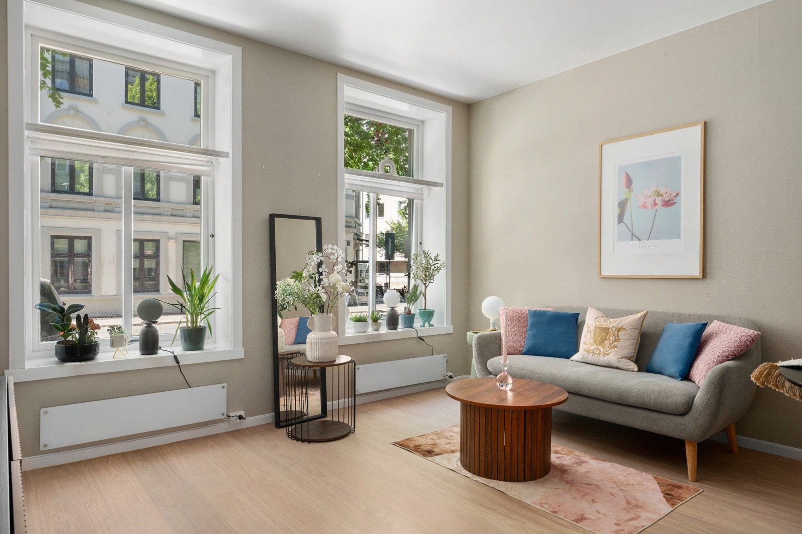 Nytt gulv i stue i 2024 Galleribilde