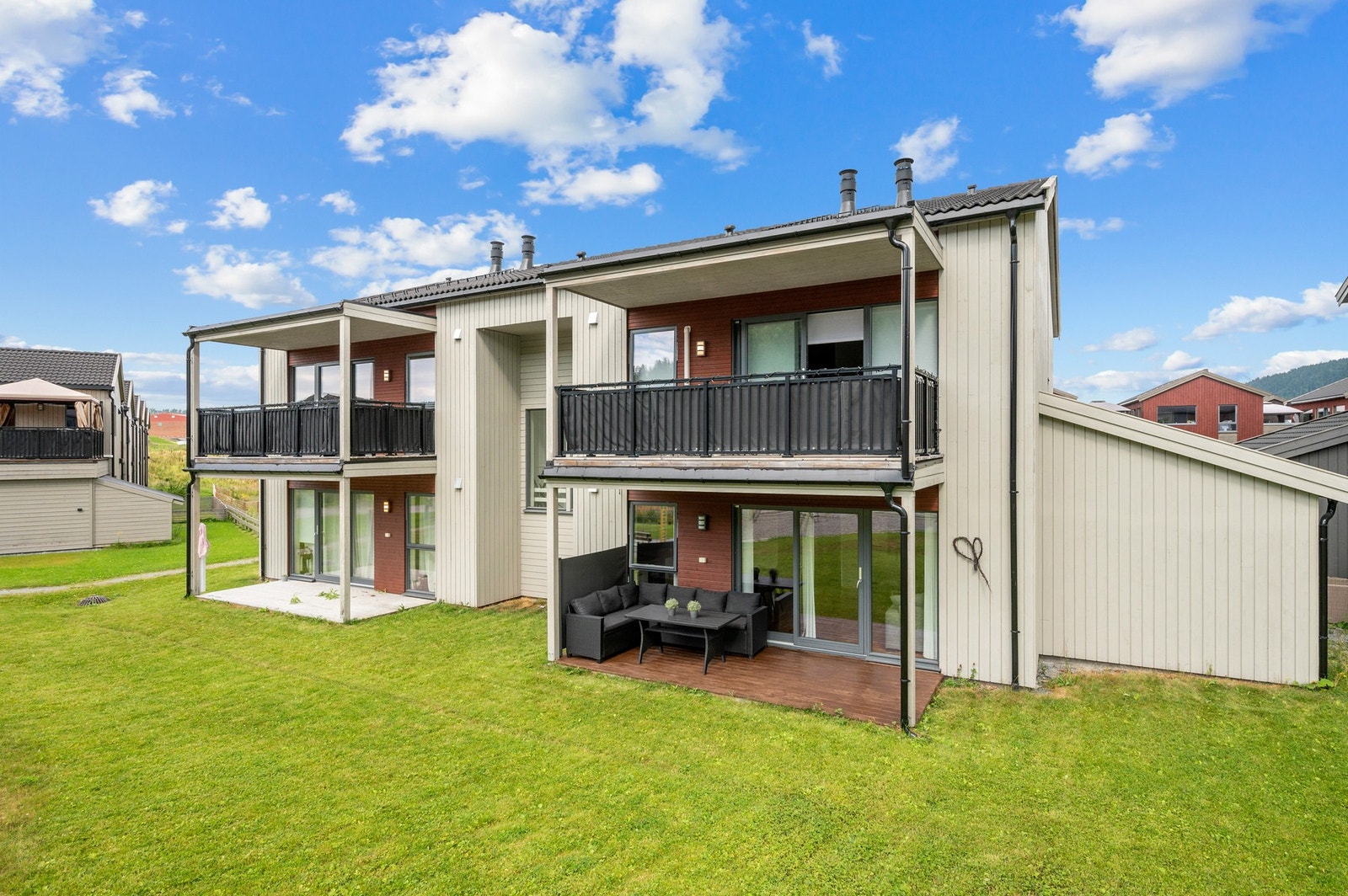 Leiligheten er en del av en 4-mannsbolig og har lave felleskostnader på kun kr 1.950,- pr mnd Galleribilde