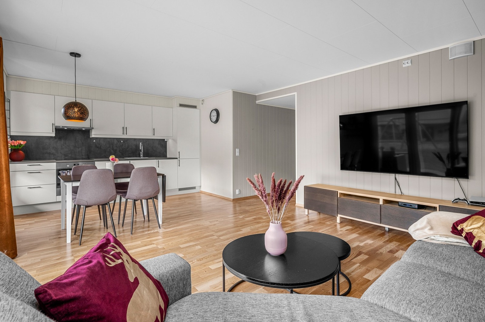 Moderne og strøken 3-roms selveierleilighet fra 2018 Galleribilde