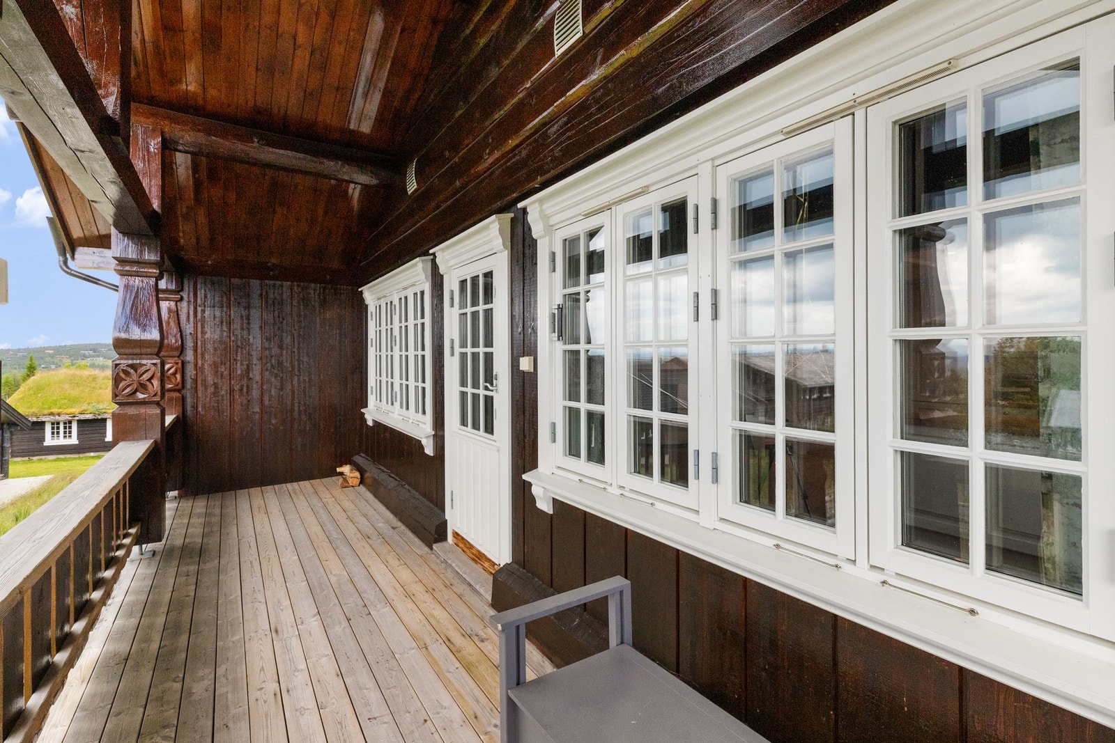 Terrasse ut fra stuen er overbygd Galleribilde