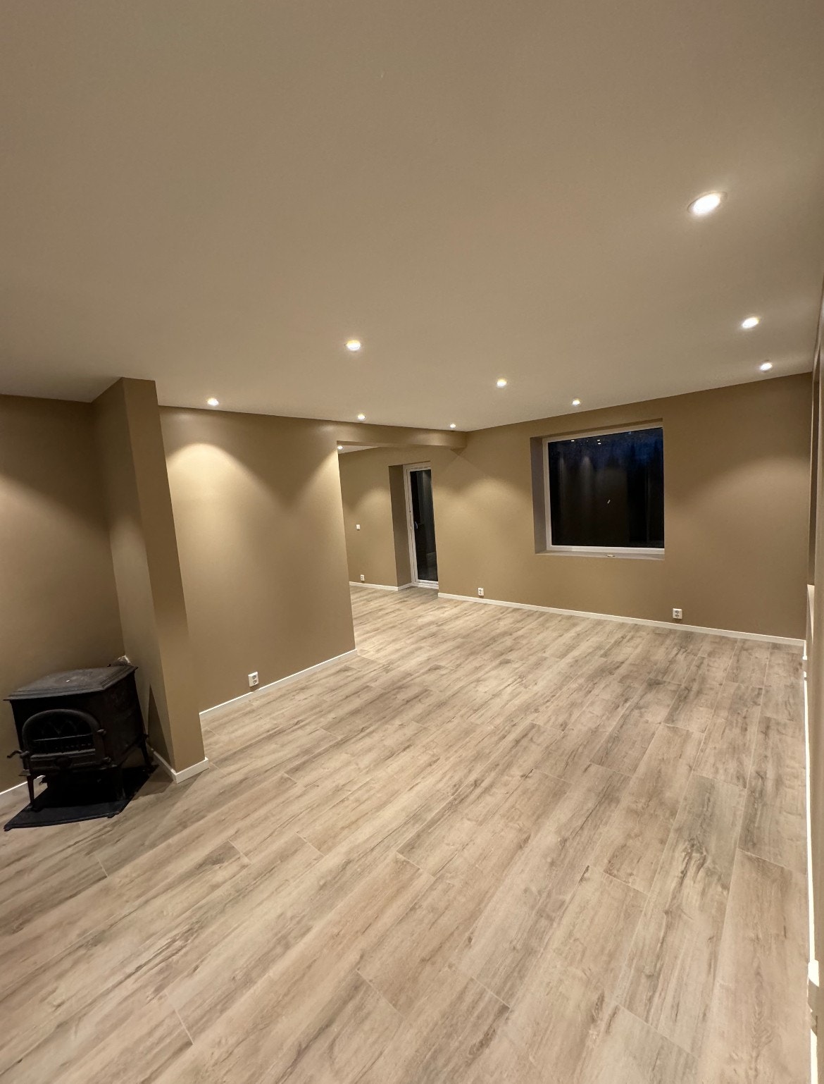 Stue (selgers private bilder) Galleribilde