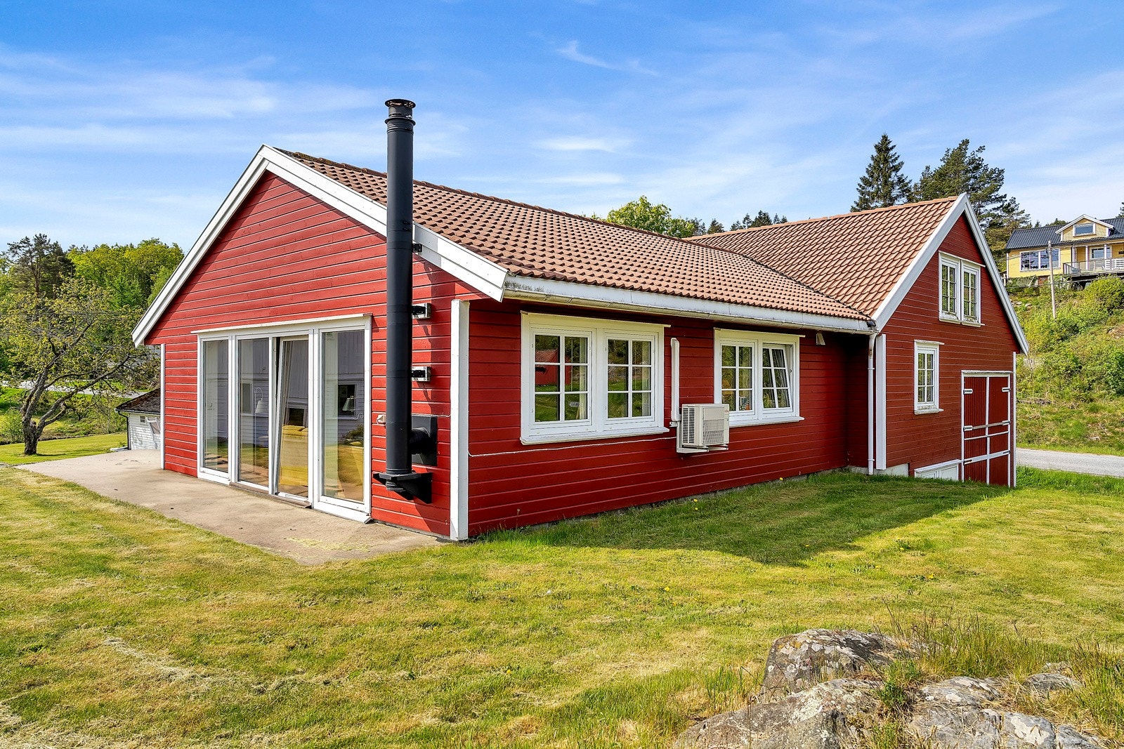 Garasjeuthus/Låve Galleribilde