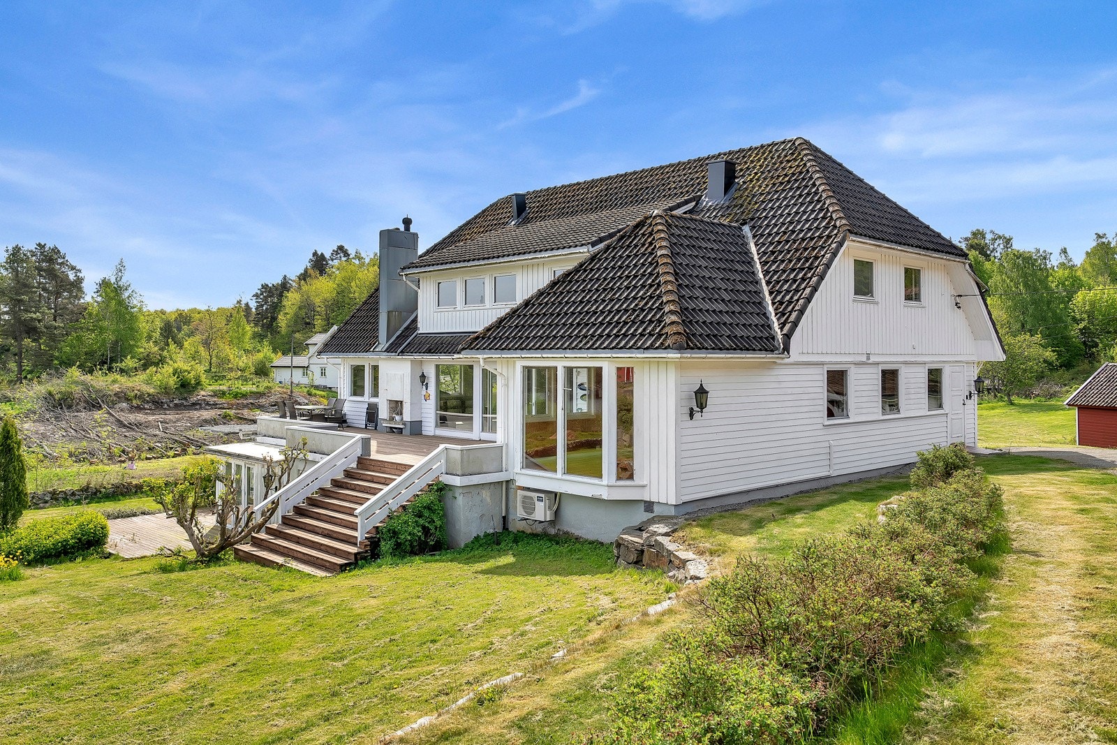 Herskapelig bolighus som har behov for vedlikehold Galleribilde