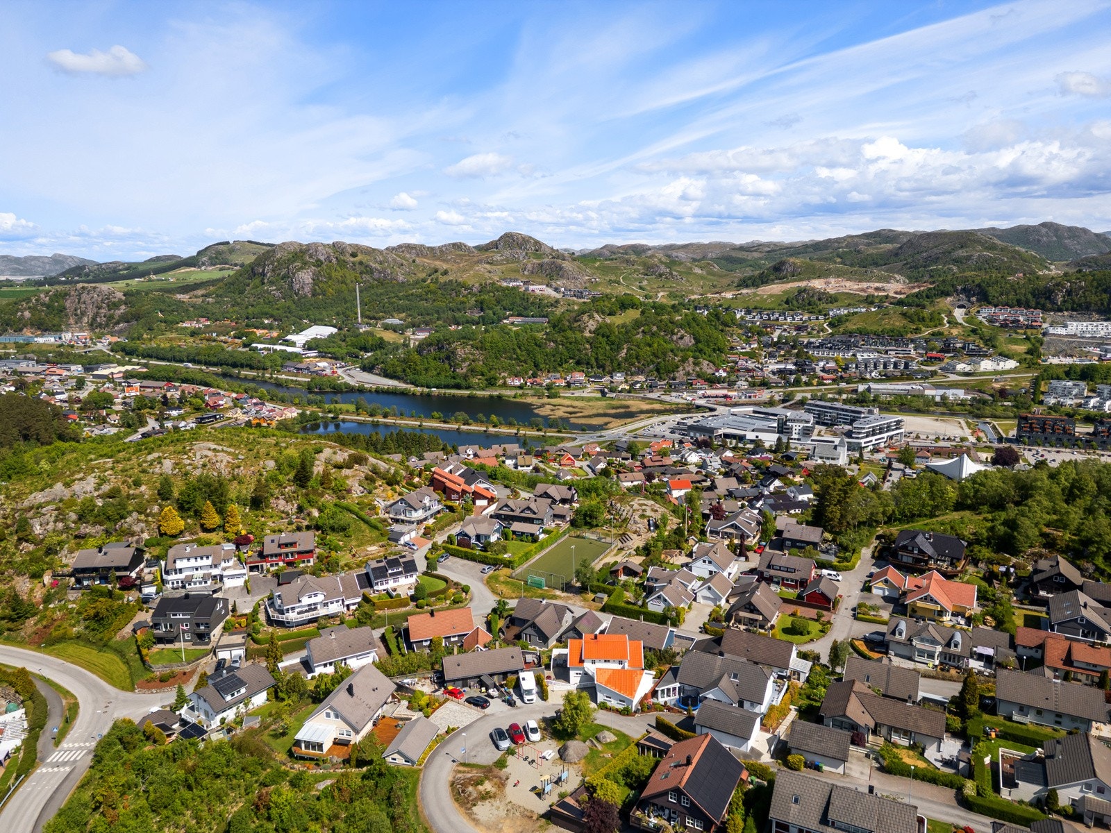 Gåavstand til Ålgård sentrum via gang og sykkelsti Galleribilde