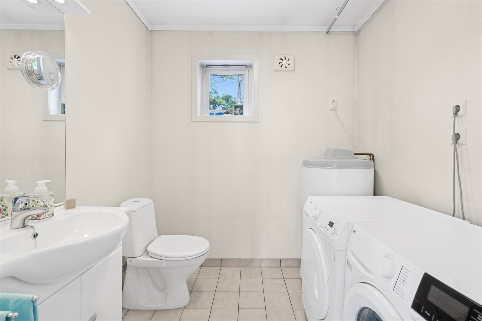 I denne etasjen er det et wc-rom/vaskerom. Galleribilde