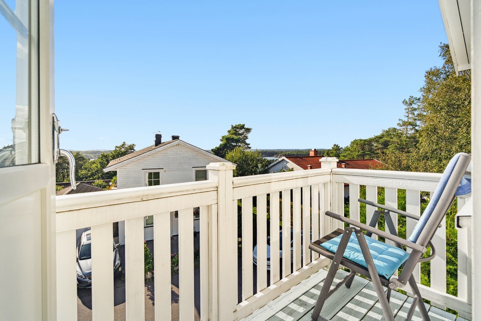 Her det utgang til luftebalkong der man kommer høyt i terrenget. Galleribilde