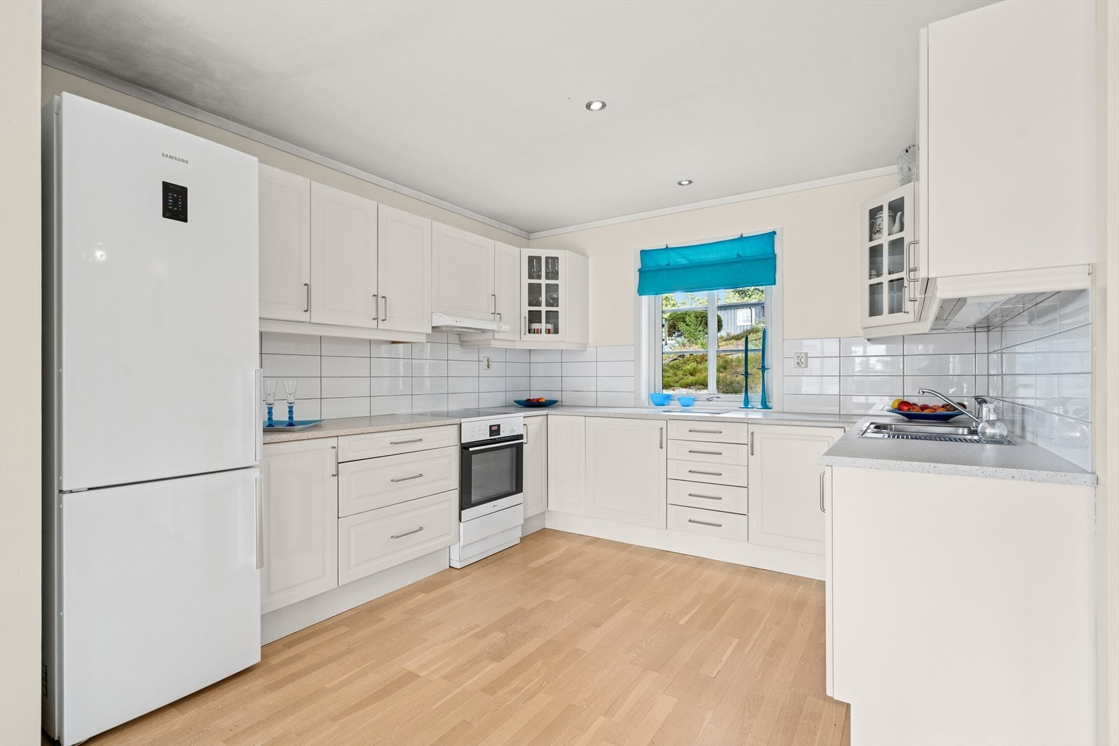 Det er vindu også på kjøkkenet. Galleribilde