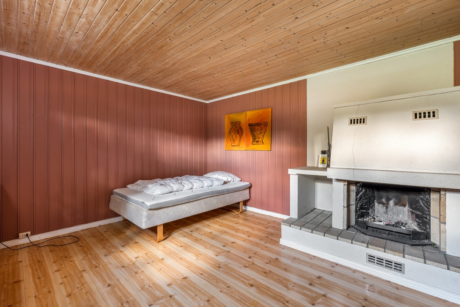 Soverom/kjellerstue i underetasjen. Galleribilde