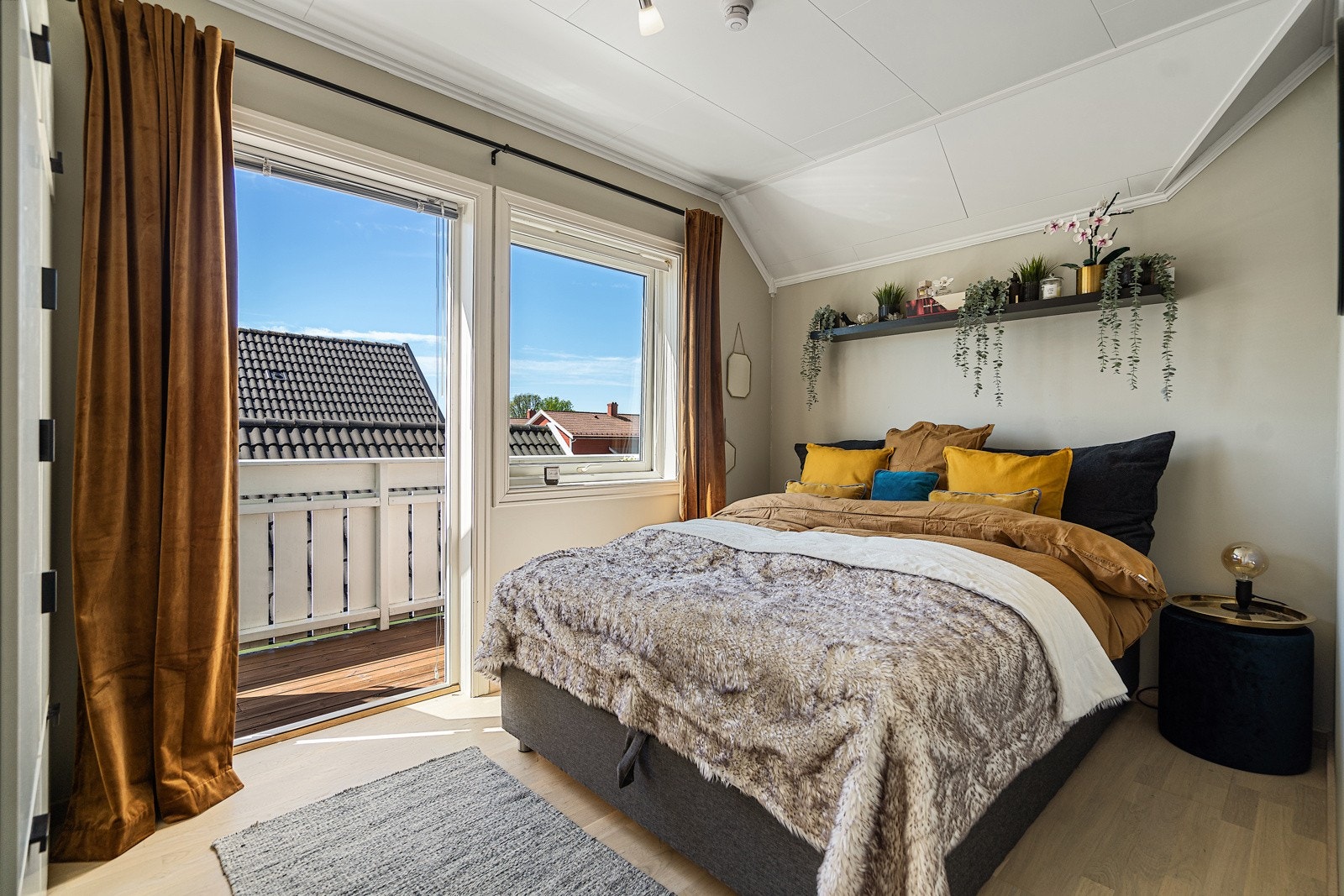 Hovedsoverom med utgang til luftebalkong Galleribilde