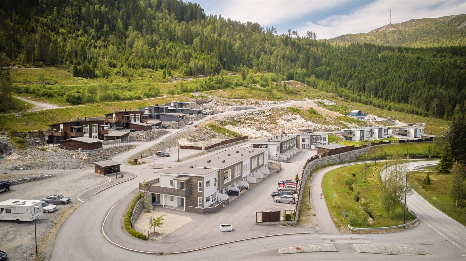 - Leiligheten har en ekstern bod på 5,3 kvm like ved inngangspartiet - Galleribilde