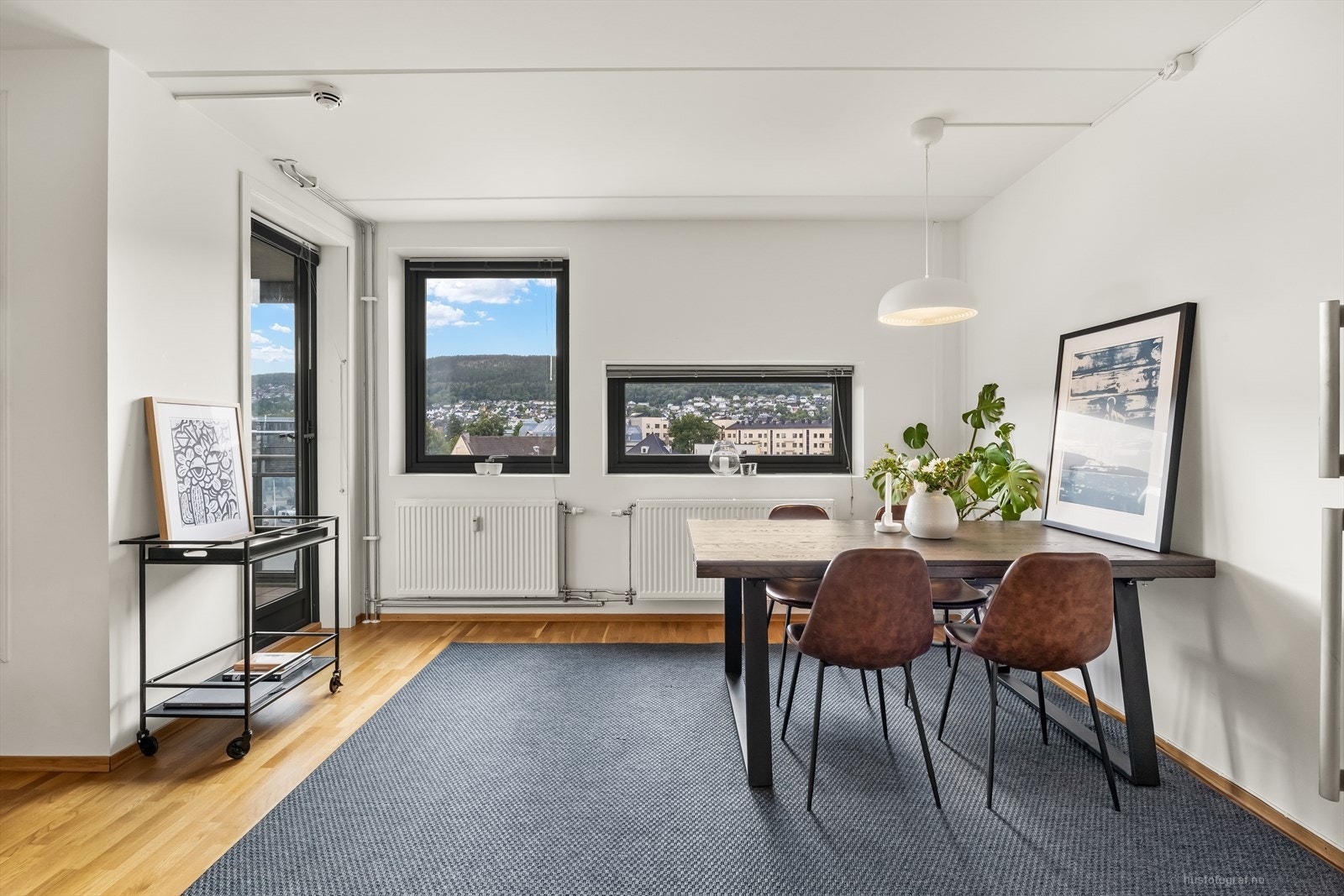 Lys og delikat leilighet med arealeffektiv planløsning. Galleribilde