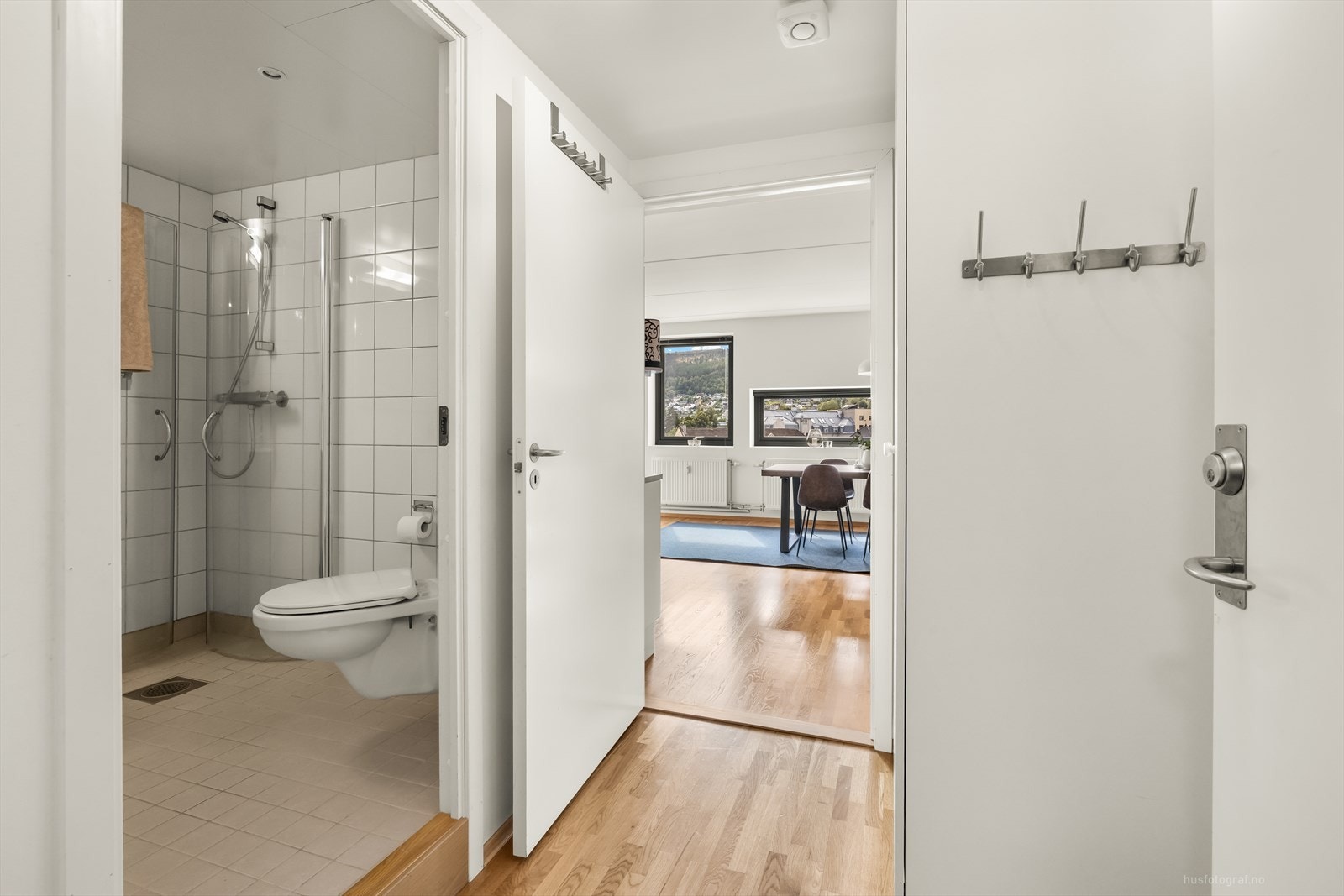 Veldrevet borettslag som består av 81 leiligheter fordelt på 2 bygninger. Galleribilde