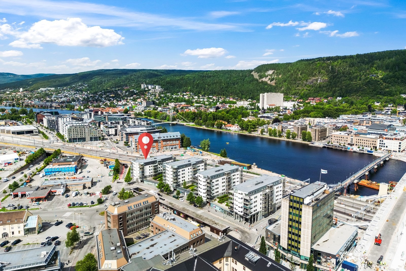 Union Brygge rett i nærheten med universitet, bibliotek, forretninger, restauranter, konserttilbud, treningssenter m.m. Galleribilde