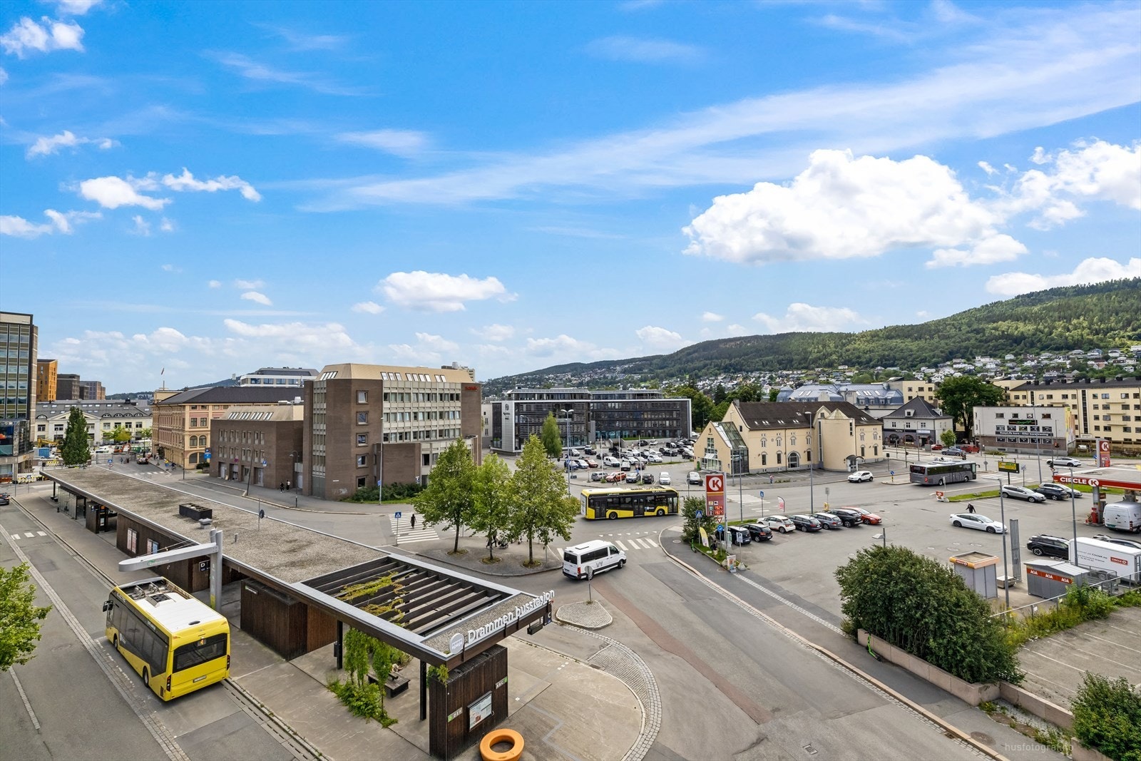 Utsikt, leiligheten ligger rett ved drammen busstasjon og togstasjon. Galleribilde